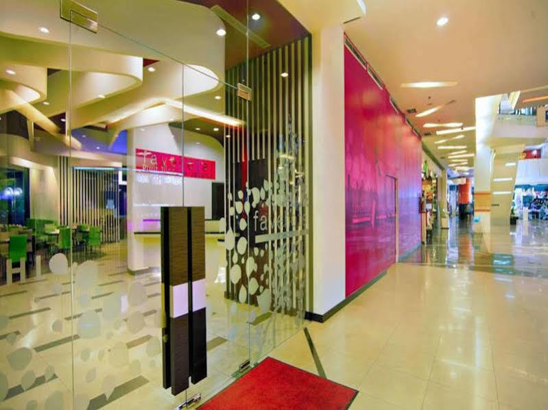 Favehotel Pluit Junction Джакарта Экстерьер фото